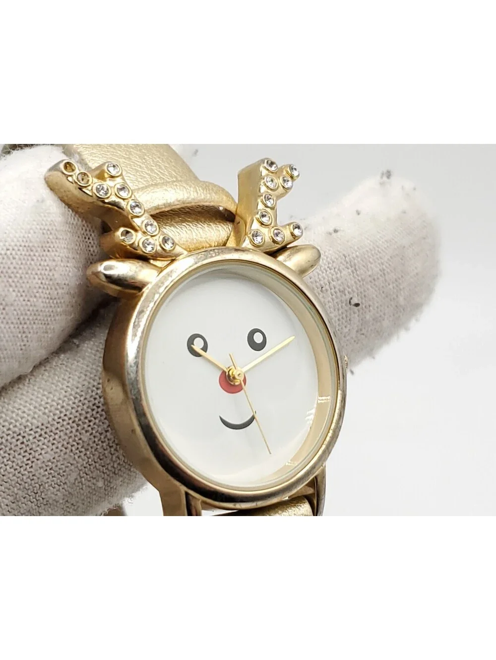 Charming Charlie Reindeer Quartz Womens Watch New Battery Gold Tone 28mm